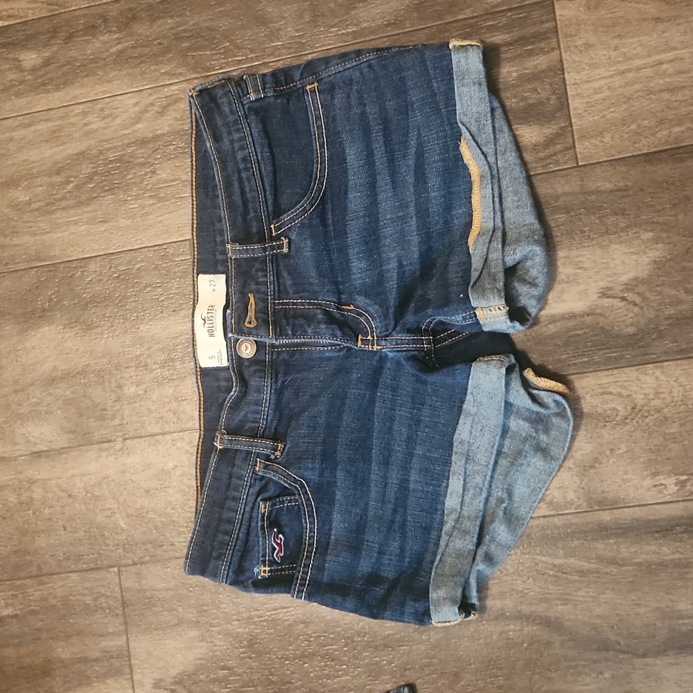 Hollister denim shorts size 5 w27